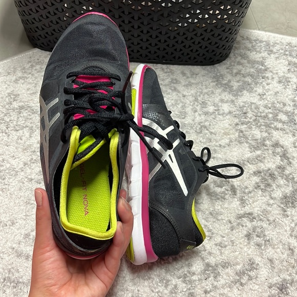 used asics running shoes